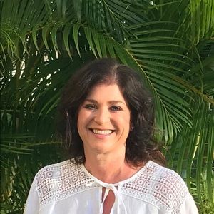 Meet your Posher, Julie